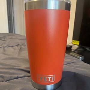 Yeti Tumbler 20 0z.